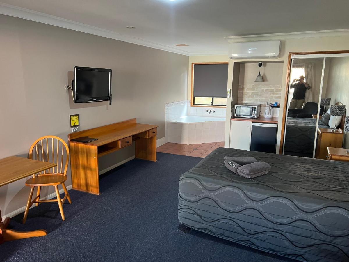 Asters On James Motor Inn Toowoomba Exteriör bild