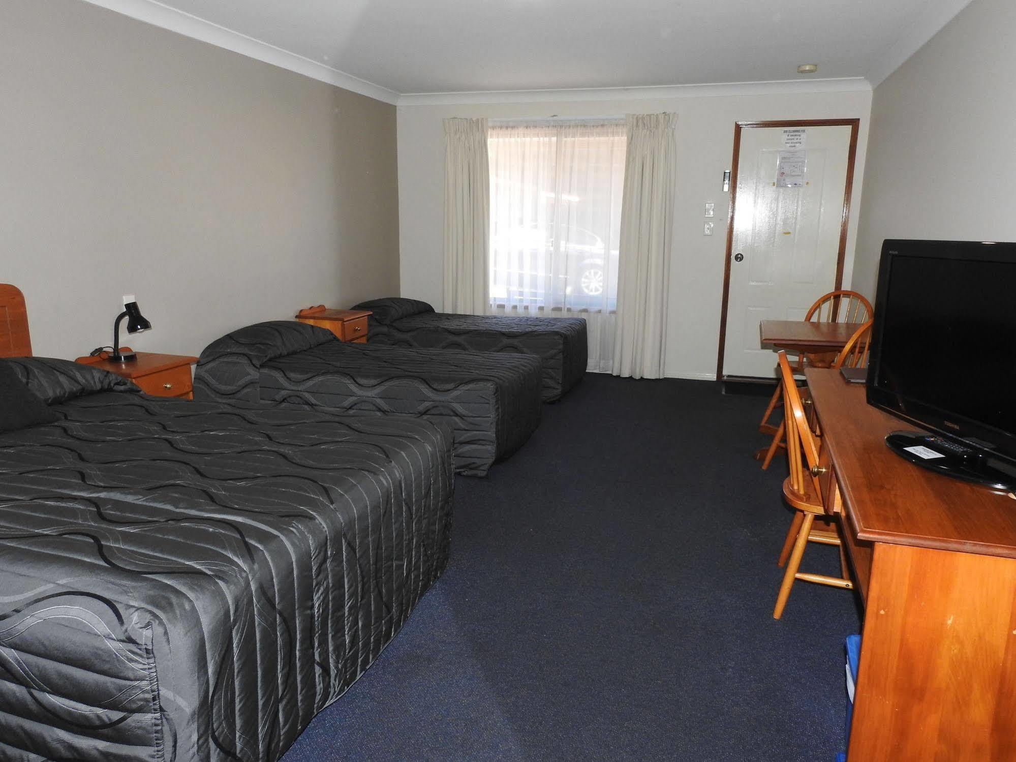 Asters On James Motor Inn Toowoomba Exteriör bild